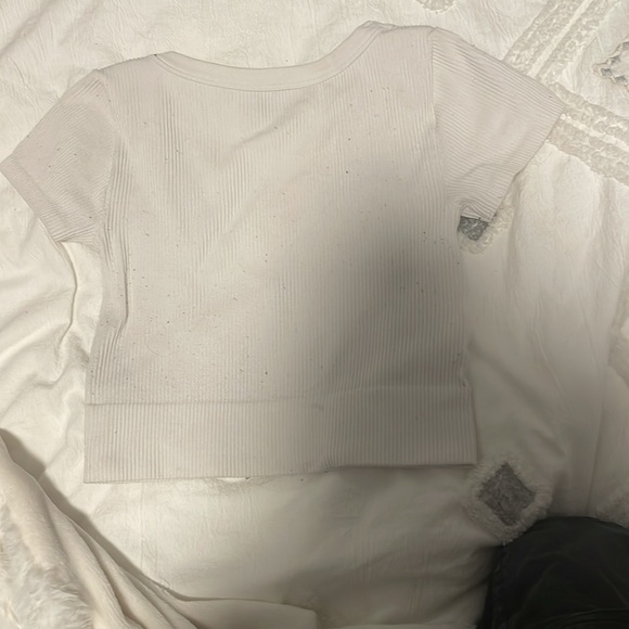 garage white crop top no stains perfect condition - Picture 3 of 3